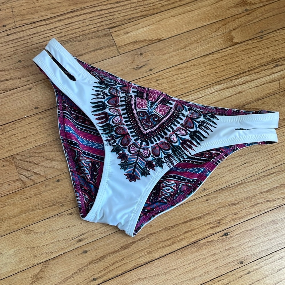 Lucky Brand Desert Dancer Reversible Bikini Bottom Sz SM